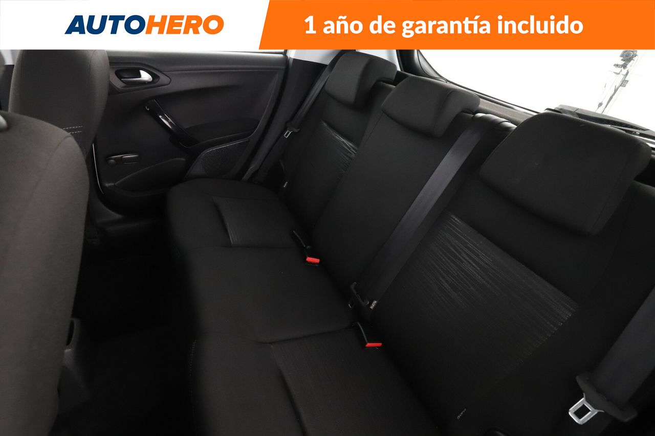Foto Peugeot 208 14