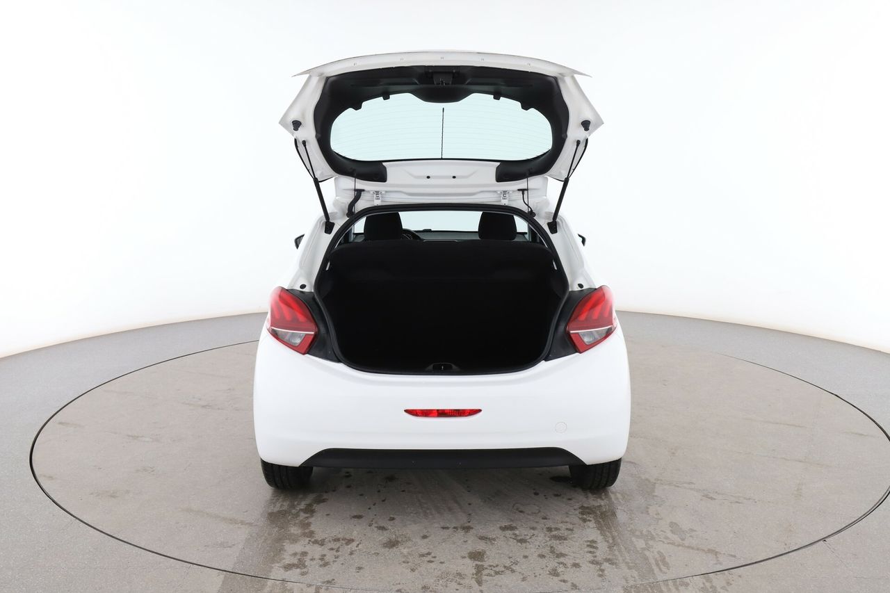 Foto Peugeot 208 16