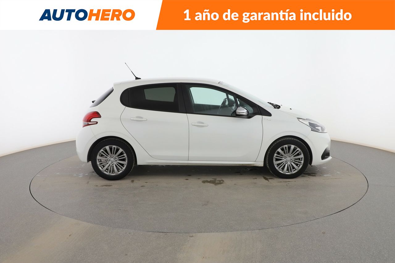 Foto Peugeot 208 6