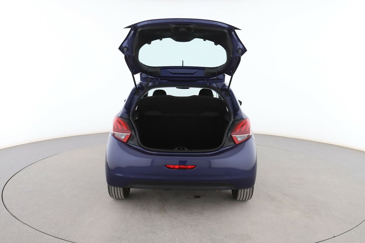 Foto Peugeot 208 16