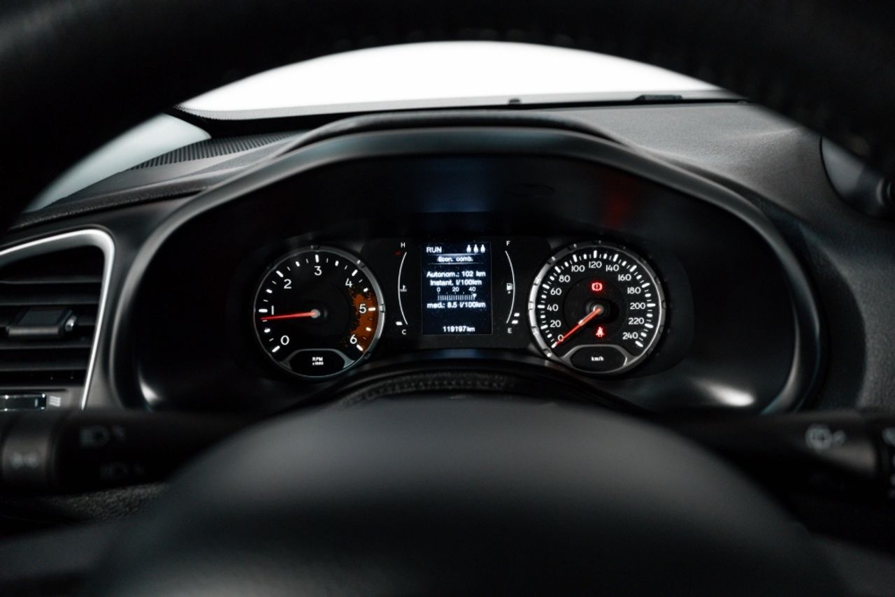 Foto Jeep Renegade 15
