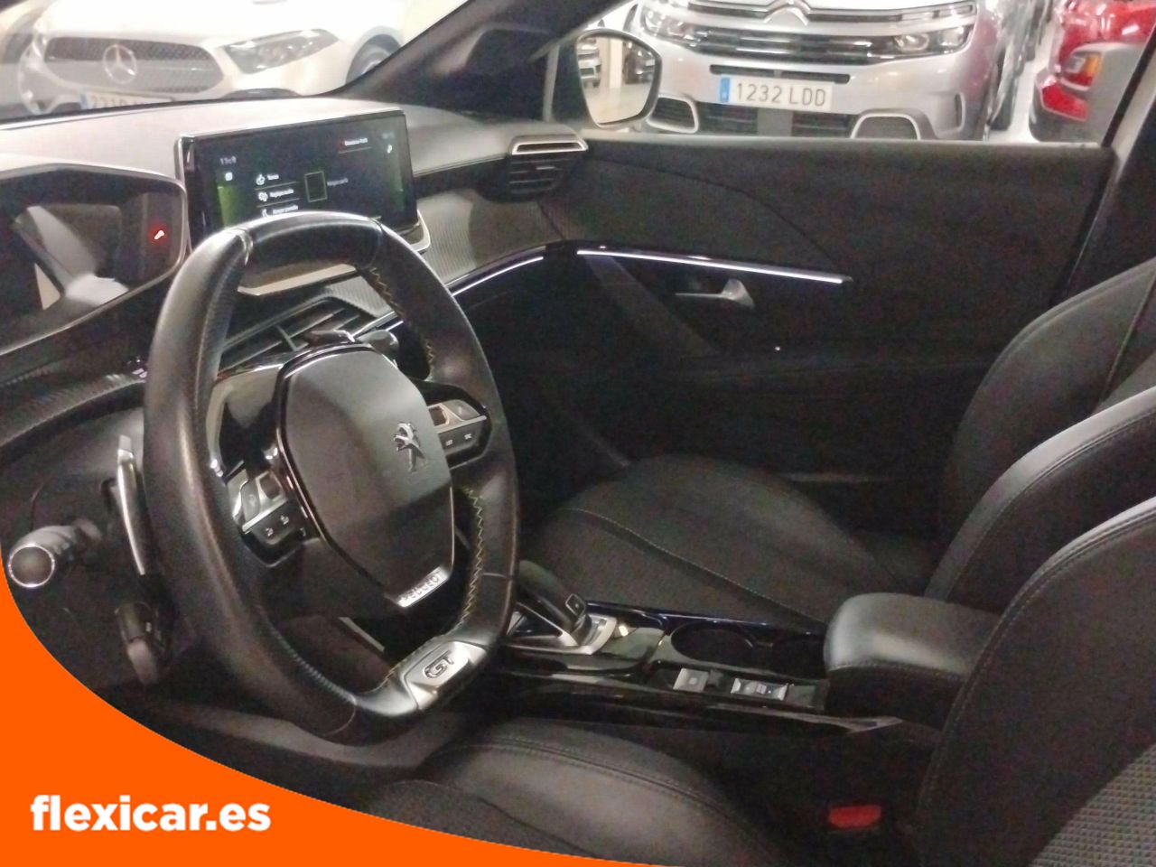 Foto Peugeot 208 8
