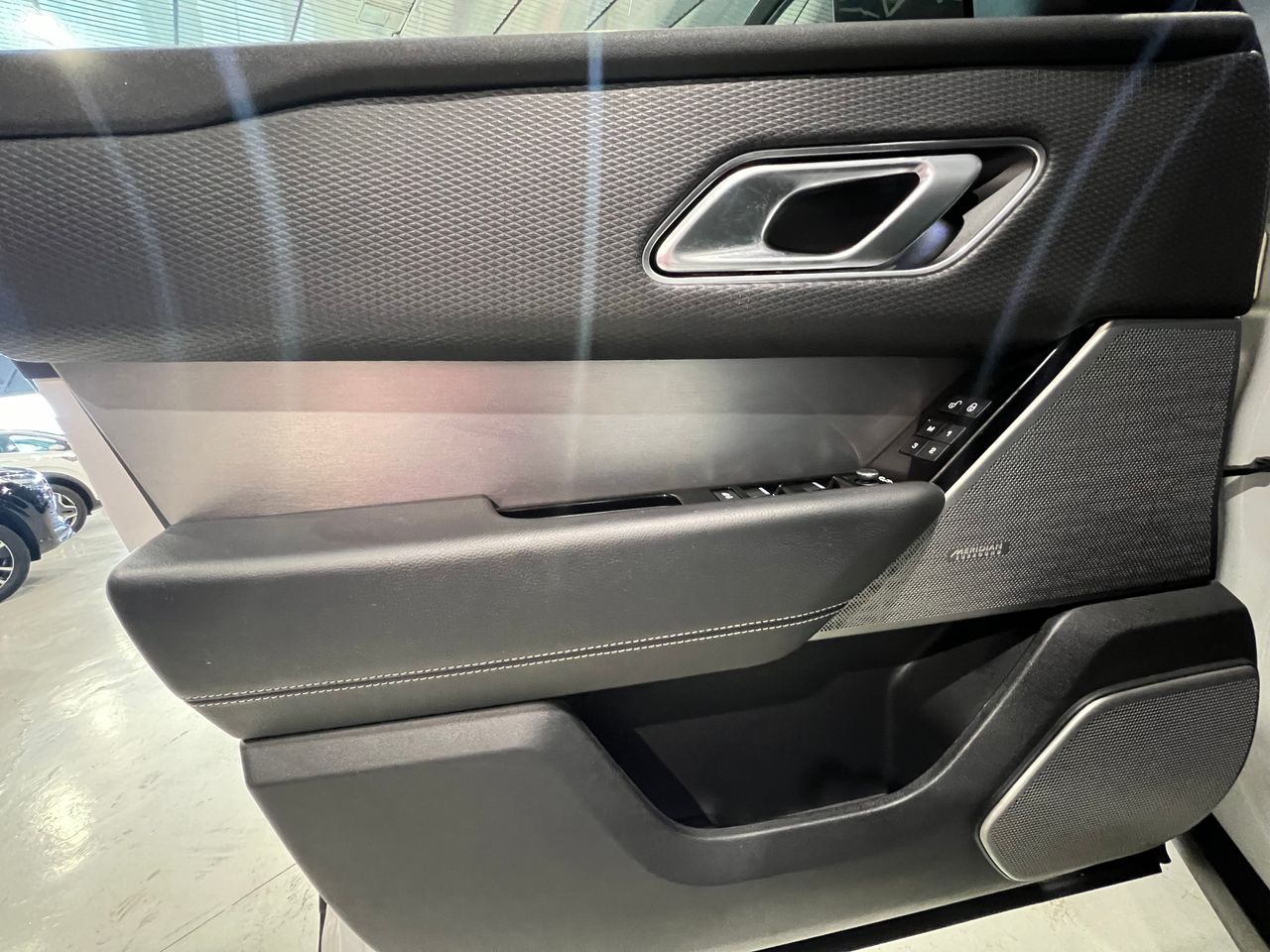 Foto Land-Rover Range Rover Velar 7