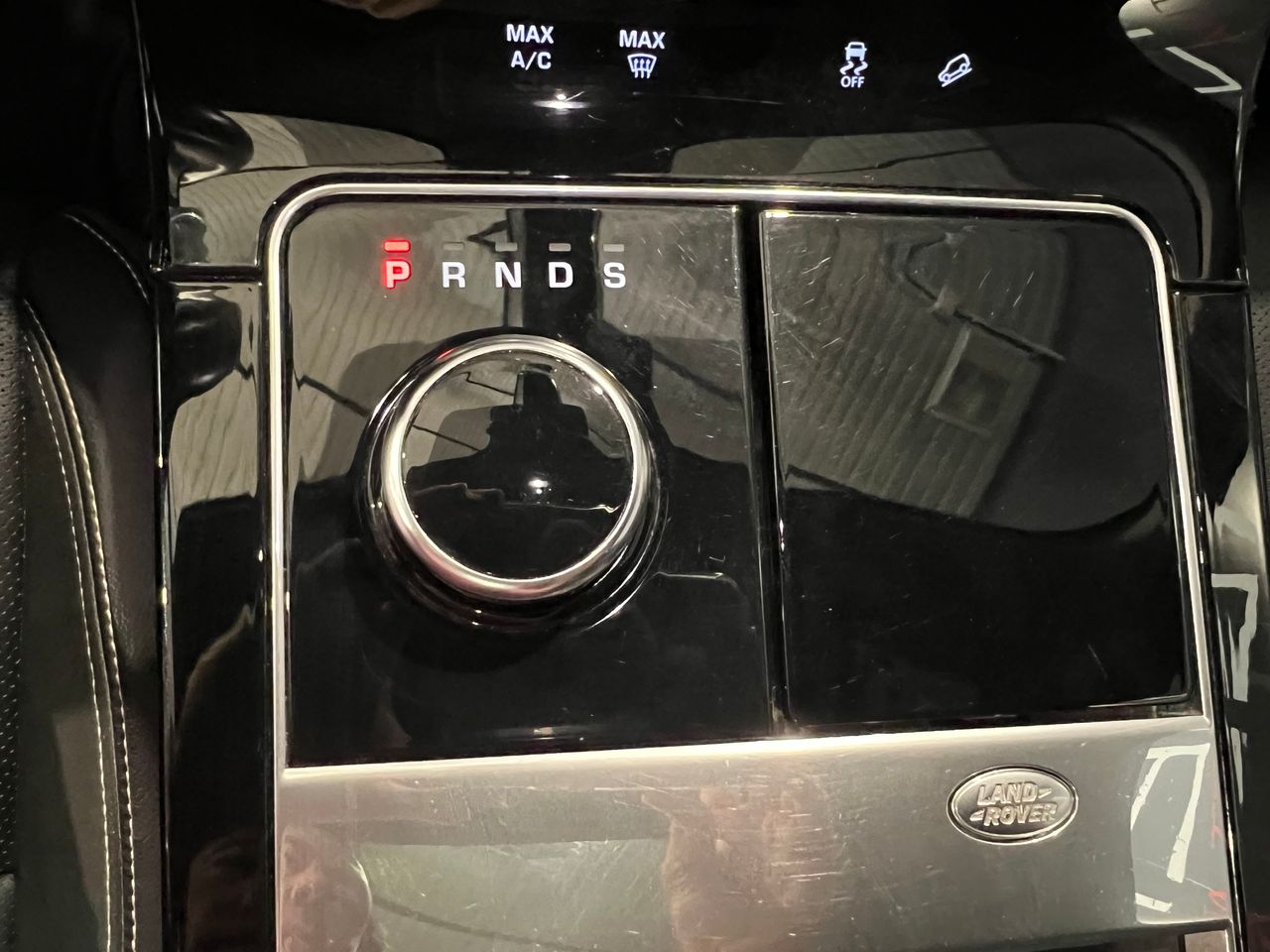 Foto Land-Rover Range Rover Velar 18
