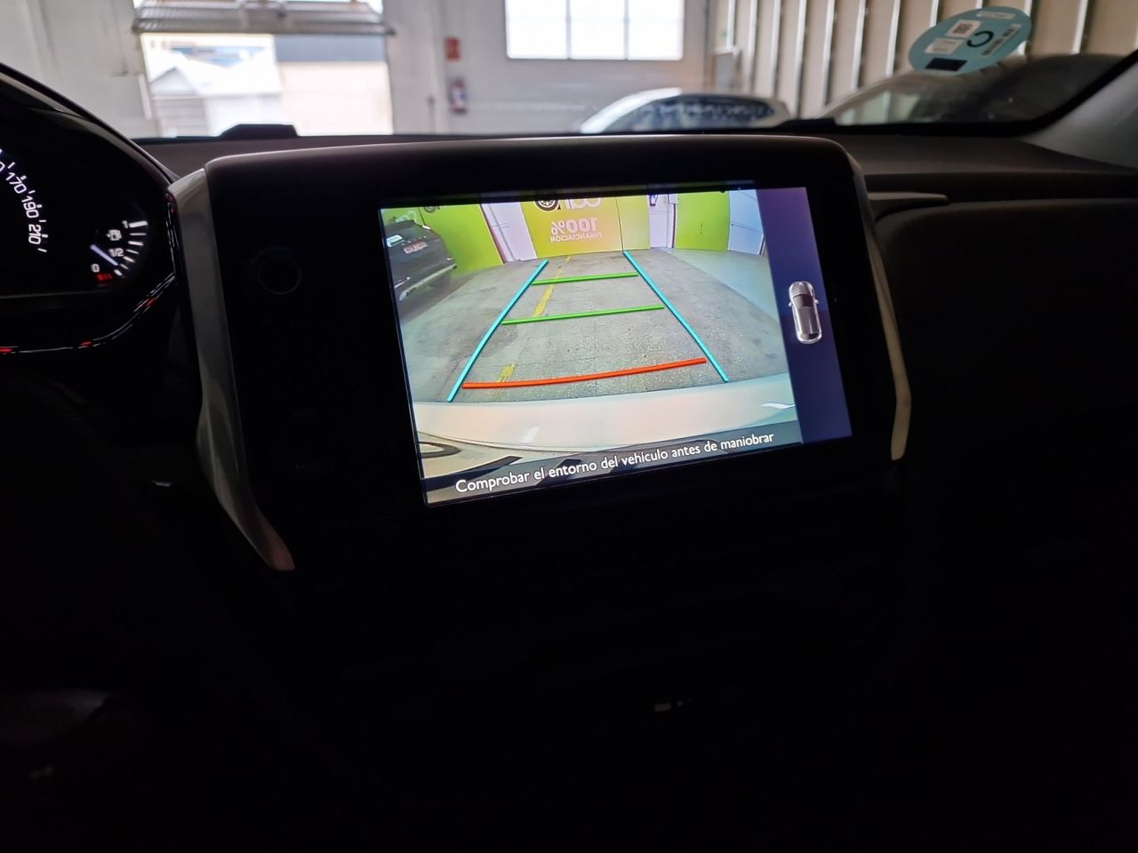 Foto Peugeot 208 17