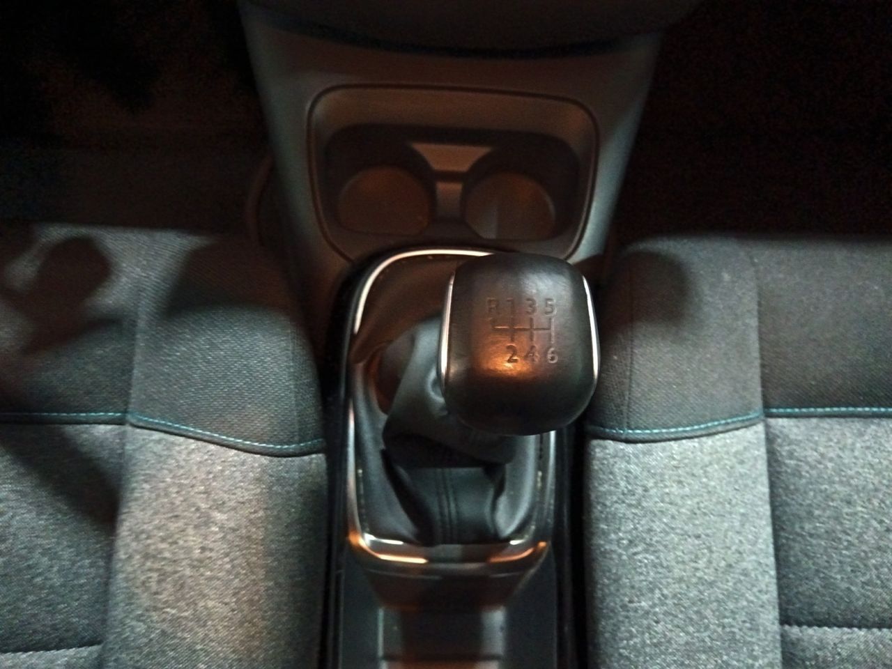Foto Citroën C4 Cactus 12