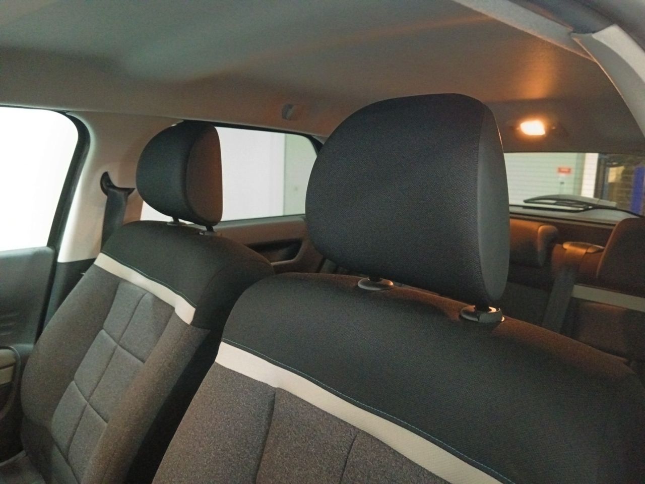 Foto Citroën C4 Cactus 17