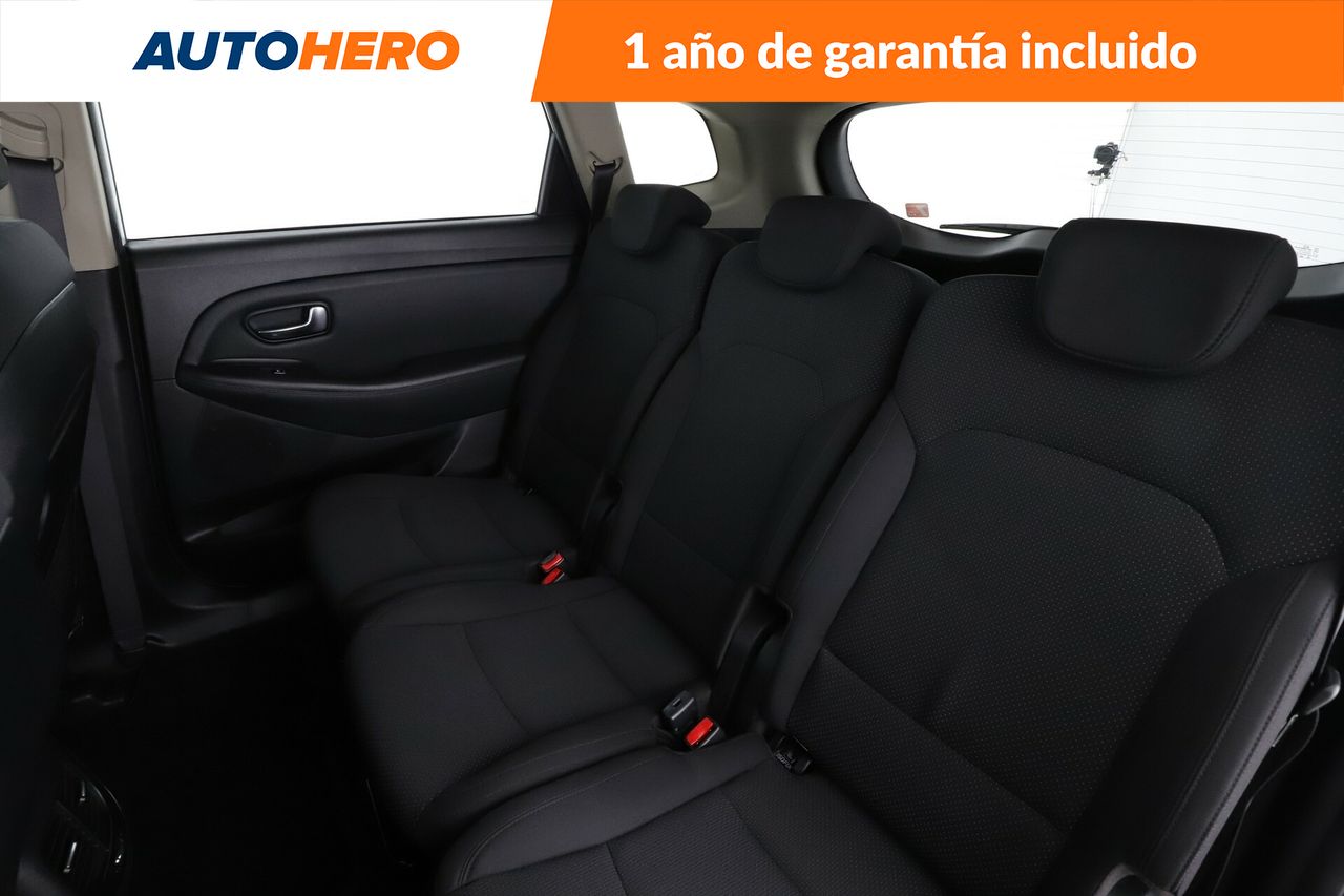 Foto Kia Carens 14