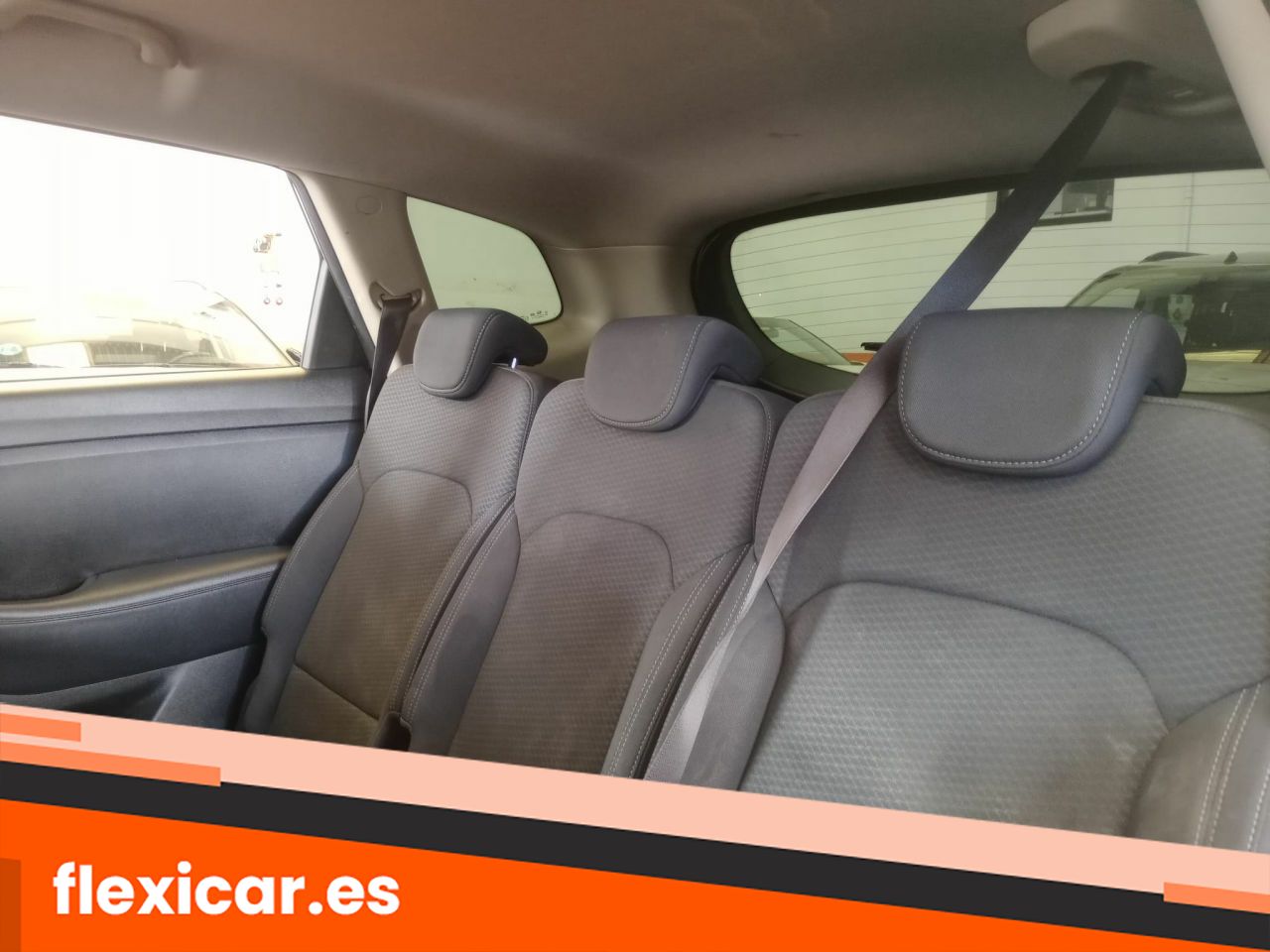 Foto Kia Carens 9