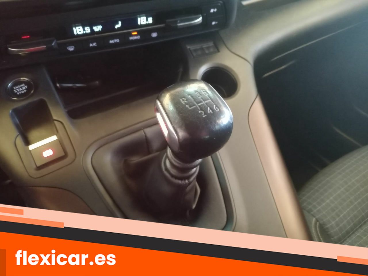 Foto Peugeot Rifter 12