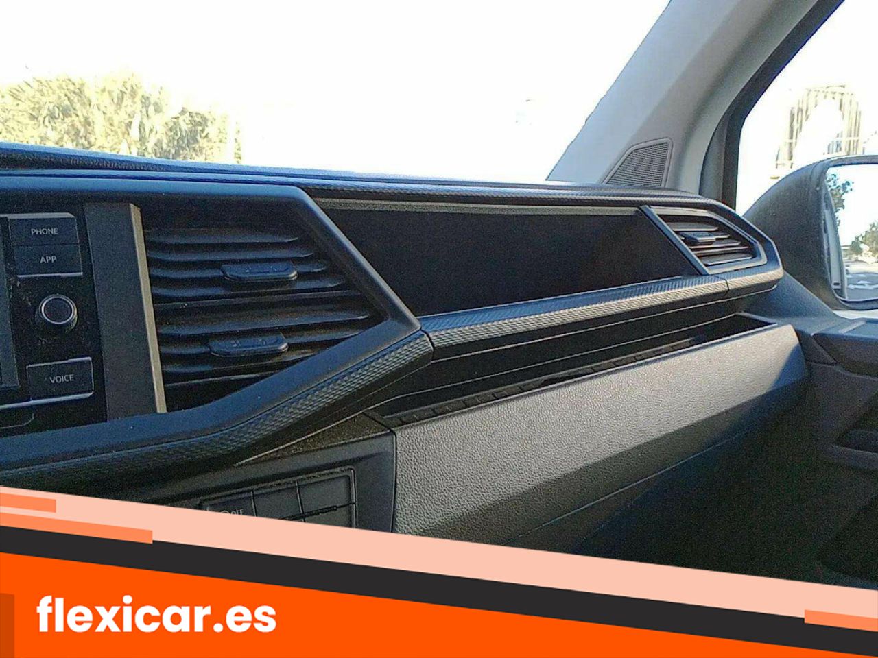 Foto Volkswagen Caravelle 24