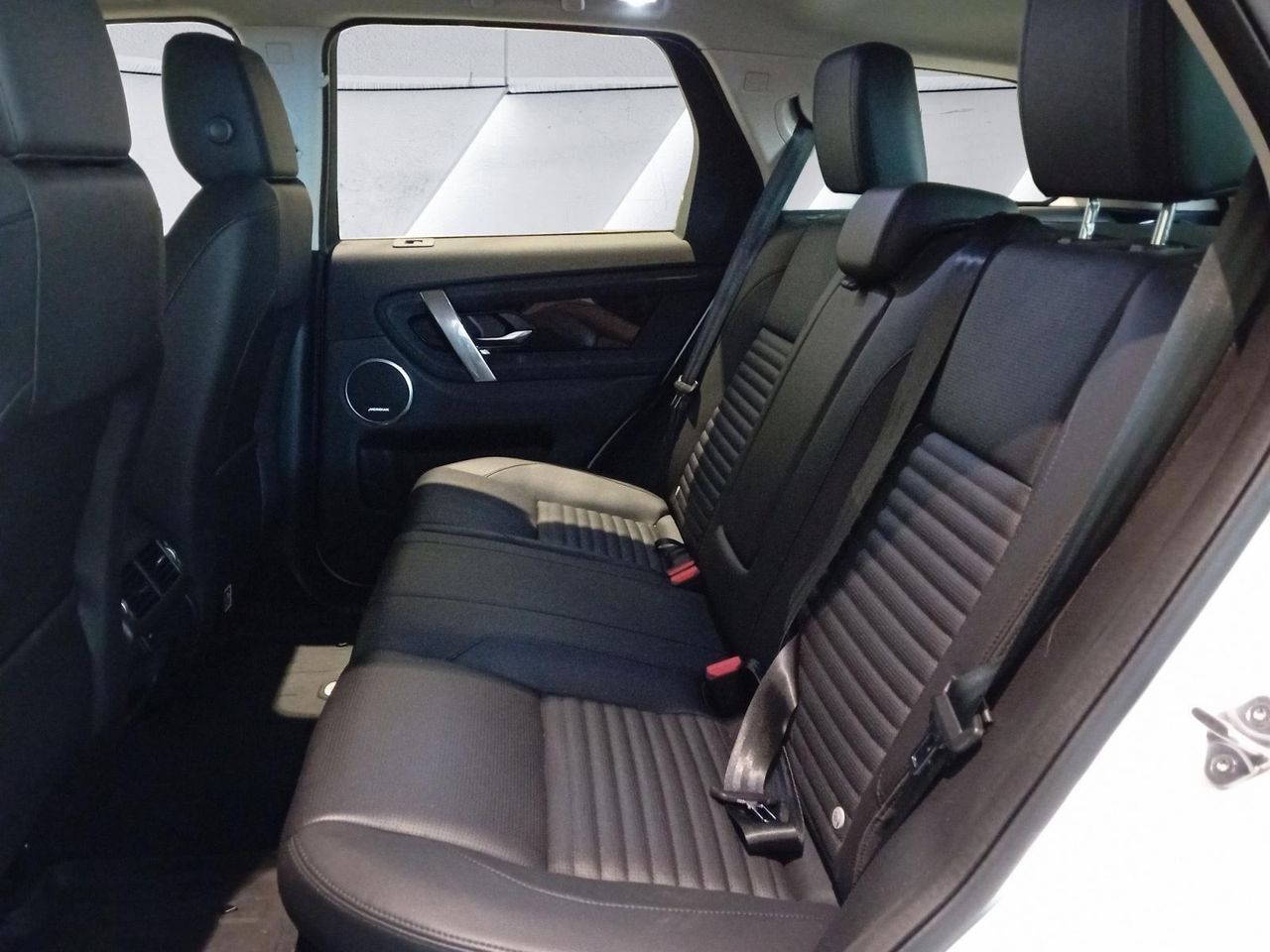 Foto Land-Rover Discovery Sport 9