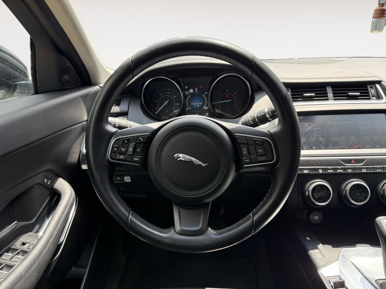 Foto Jaguar E-Pace 7