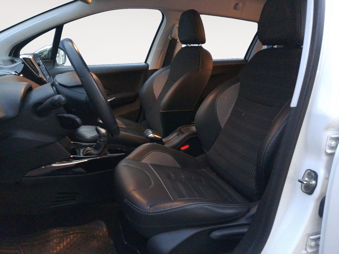 Foto Peugeot 2008 7