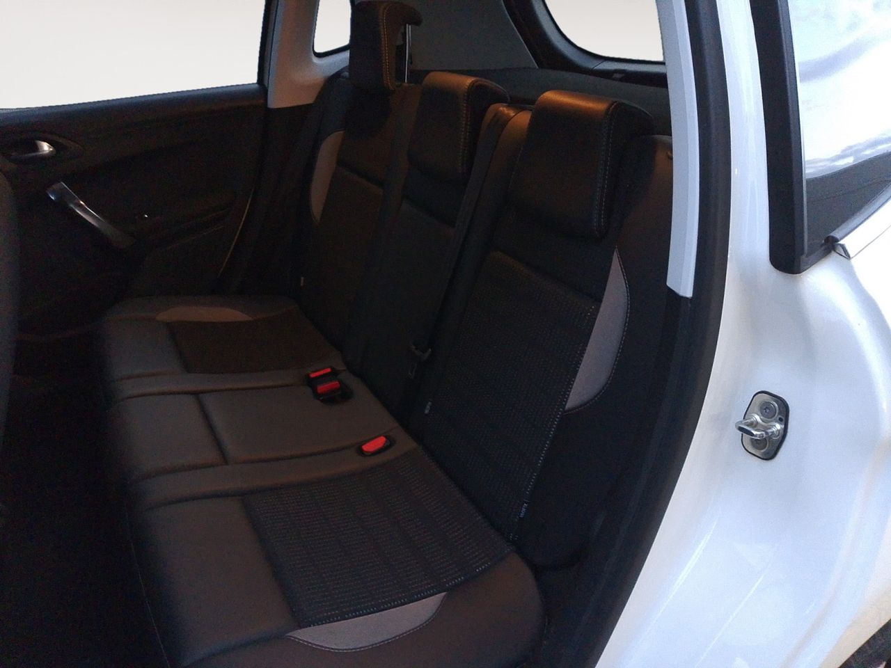 Foto Peugeot 2008 8