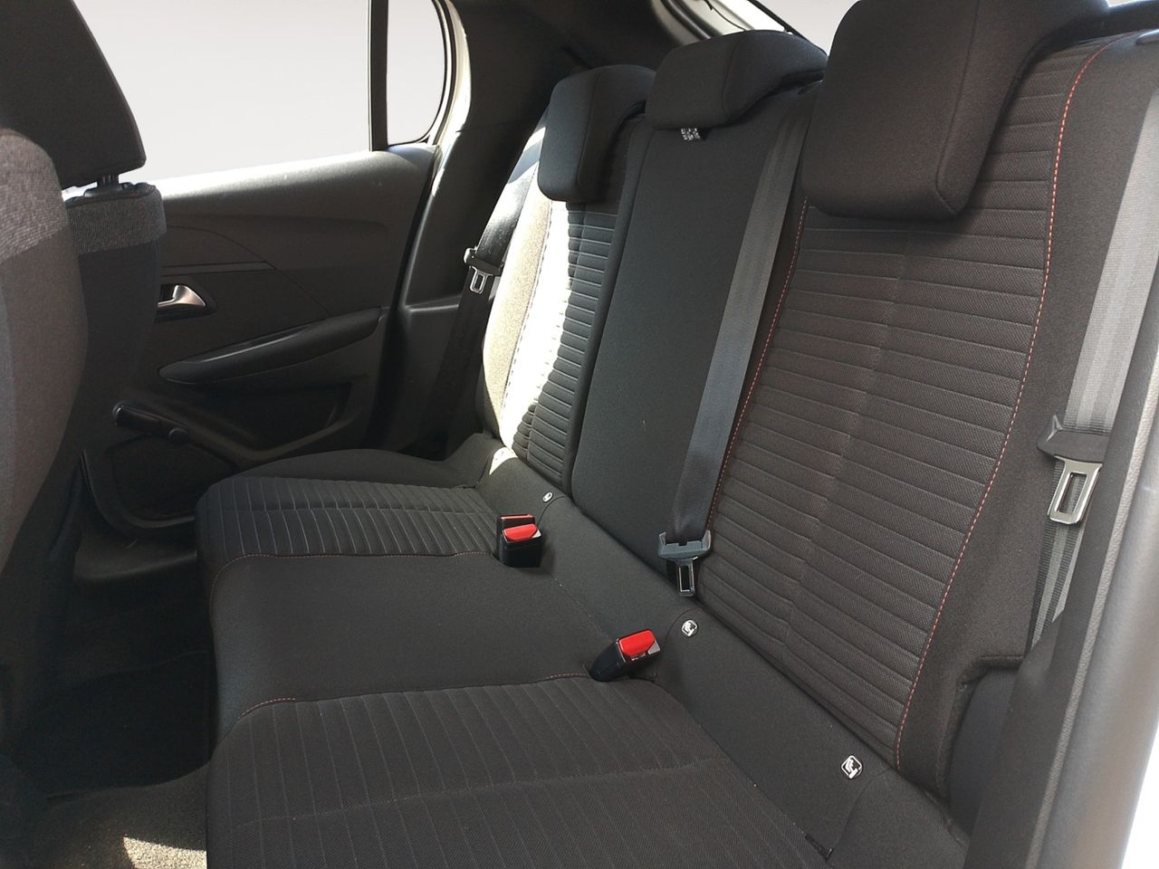 Foto Peugeot 208 9