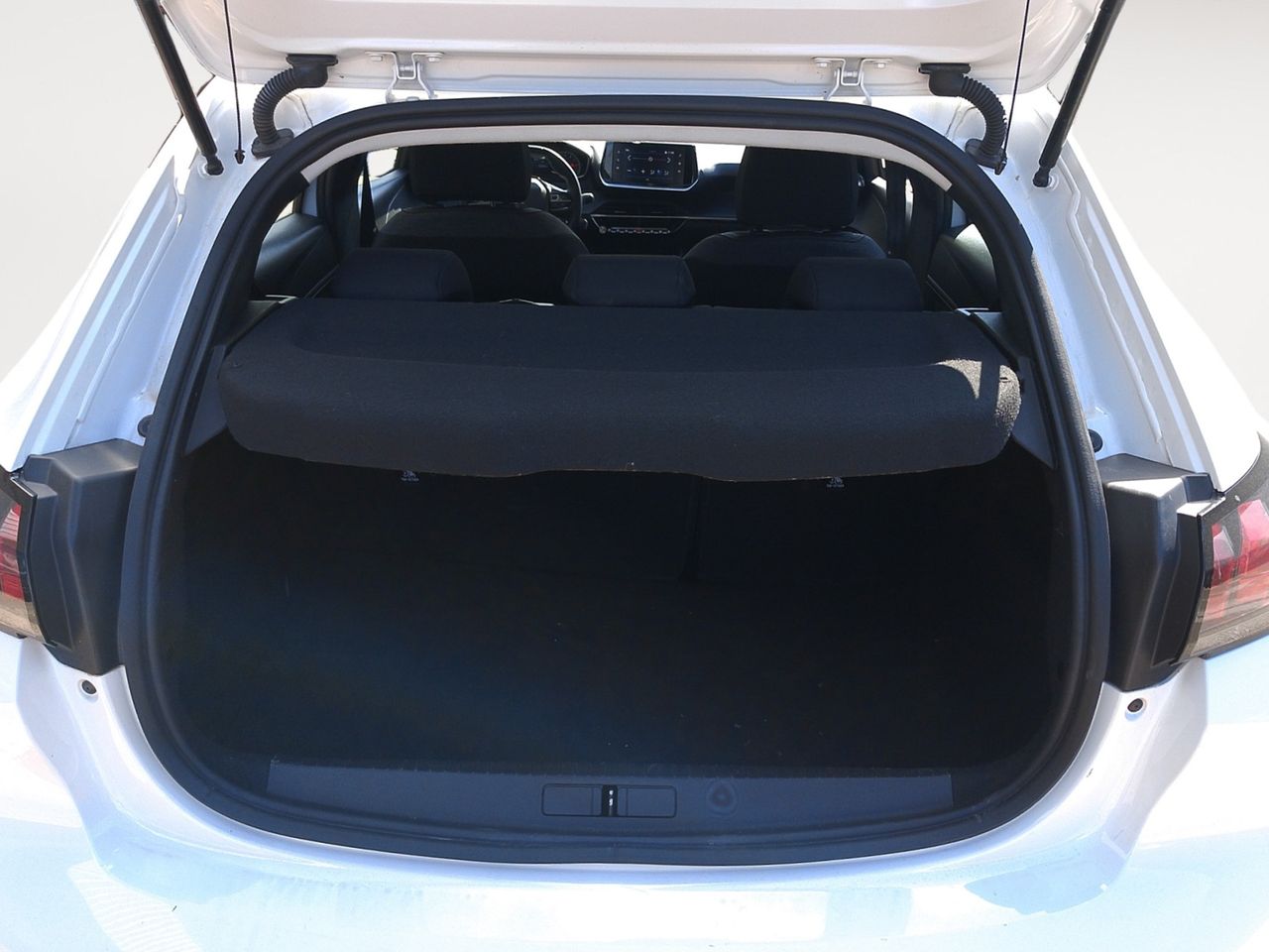 Foto Peugeot 208 11