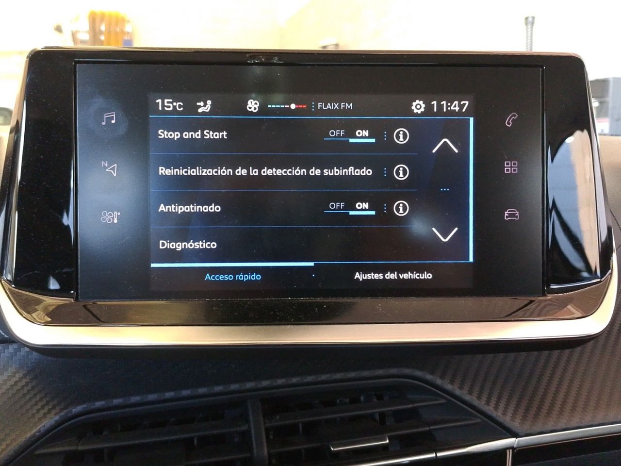 Foto Peugeot 208 14