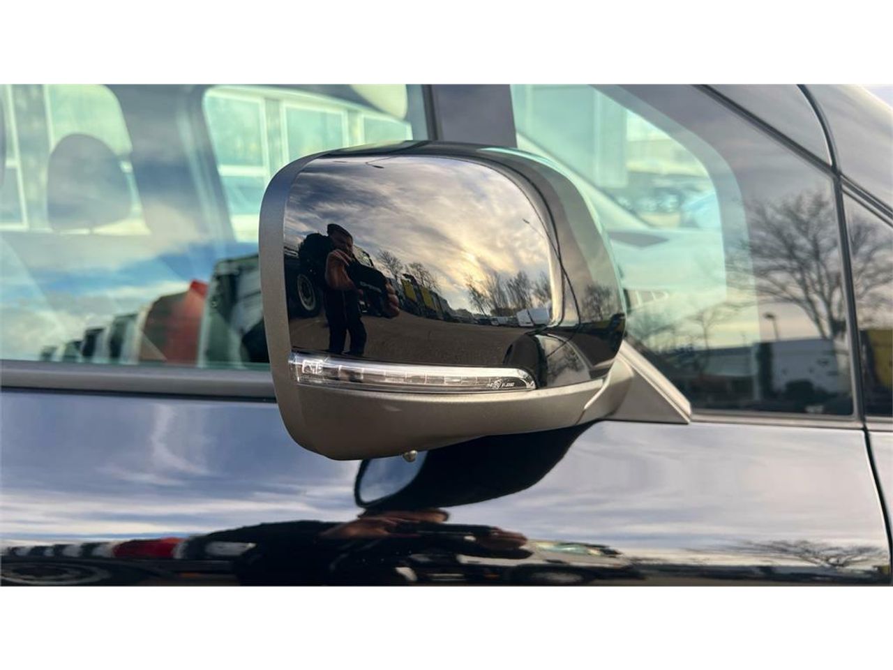 Foto Mercedes-Benz EQT 31