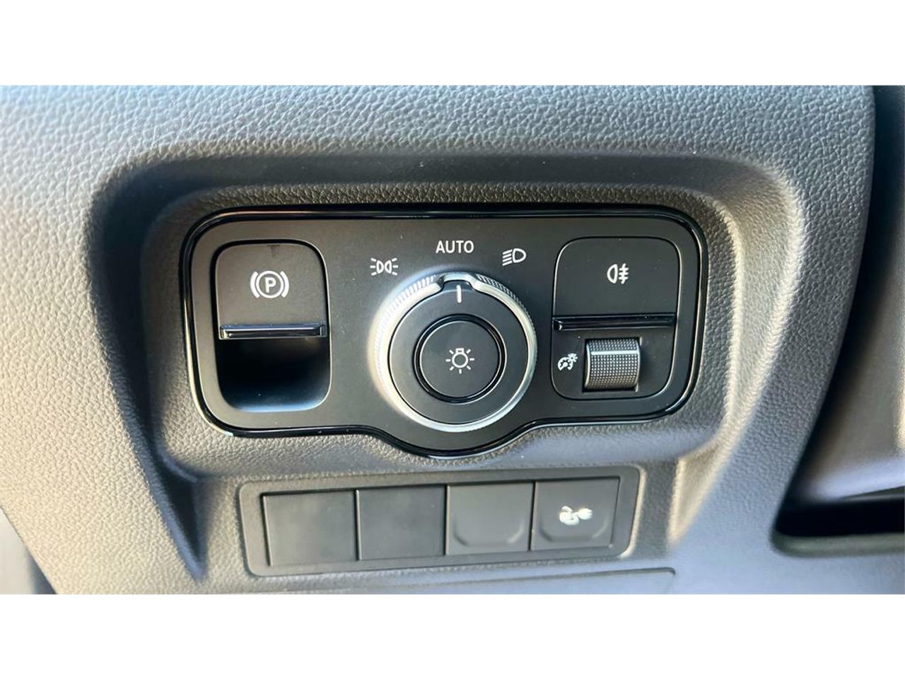 Foto Mercedes-Benz EQT 15
