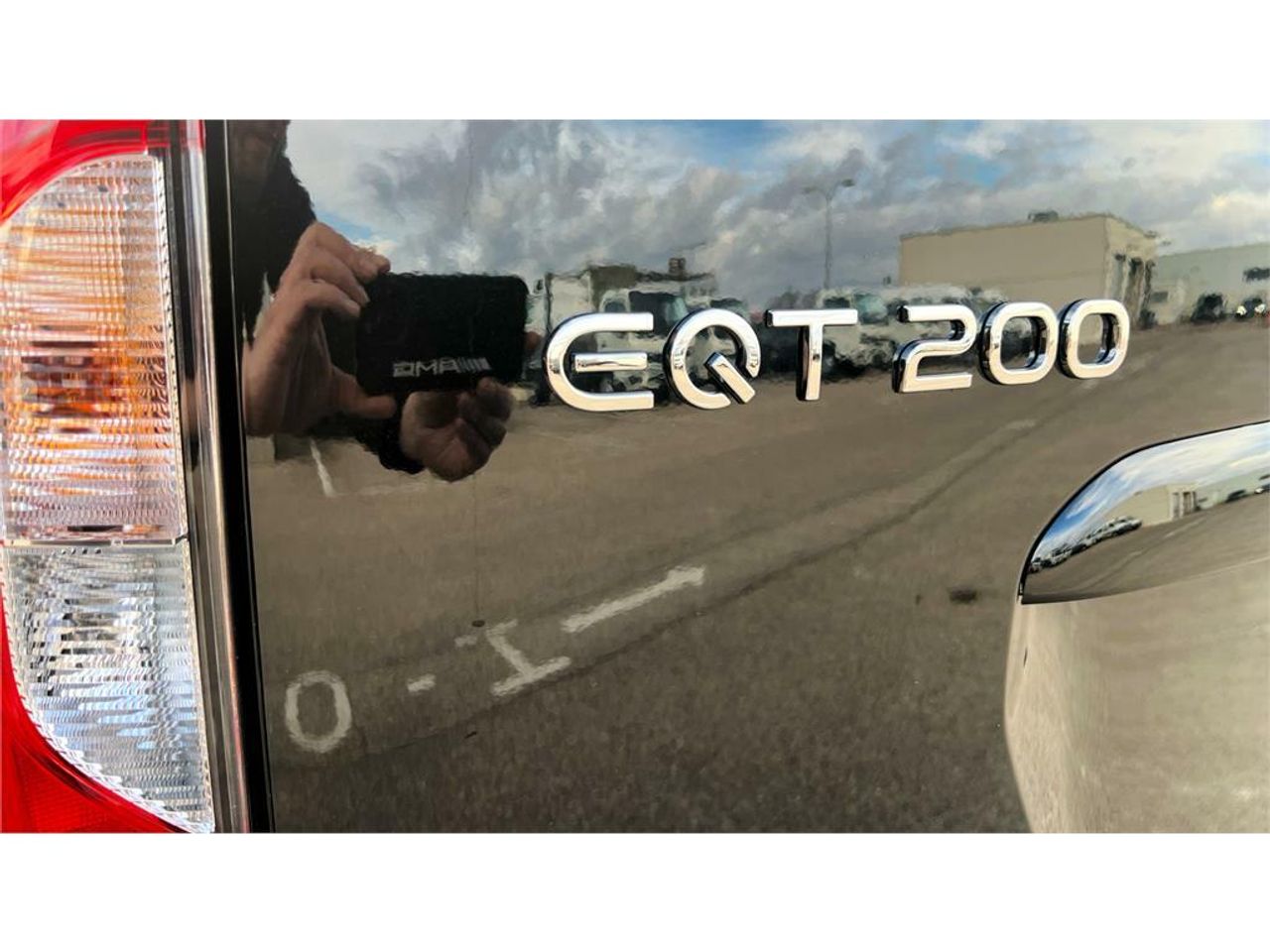 Foto Mercedes-Benz EQT 34