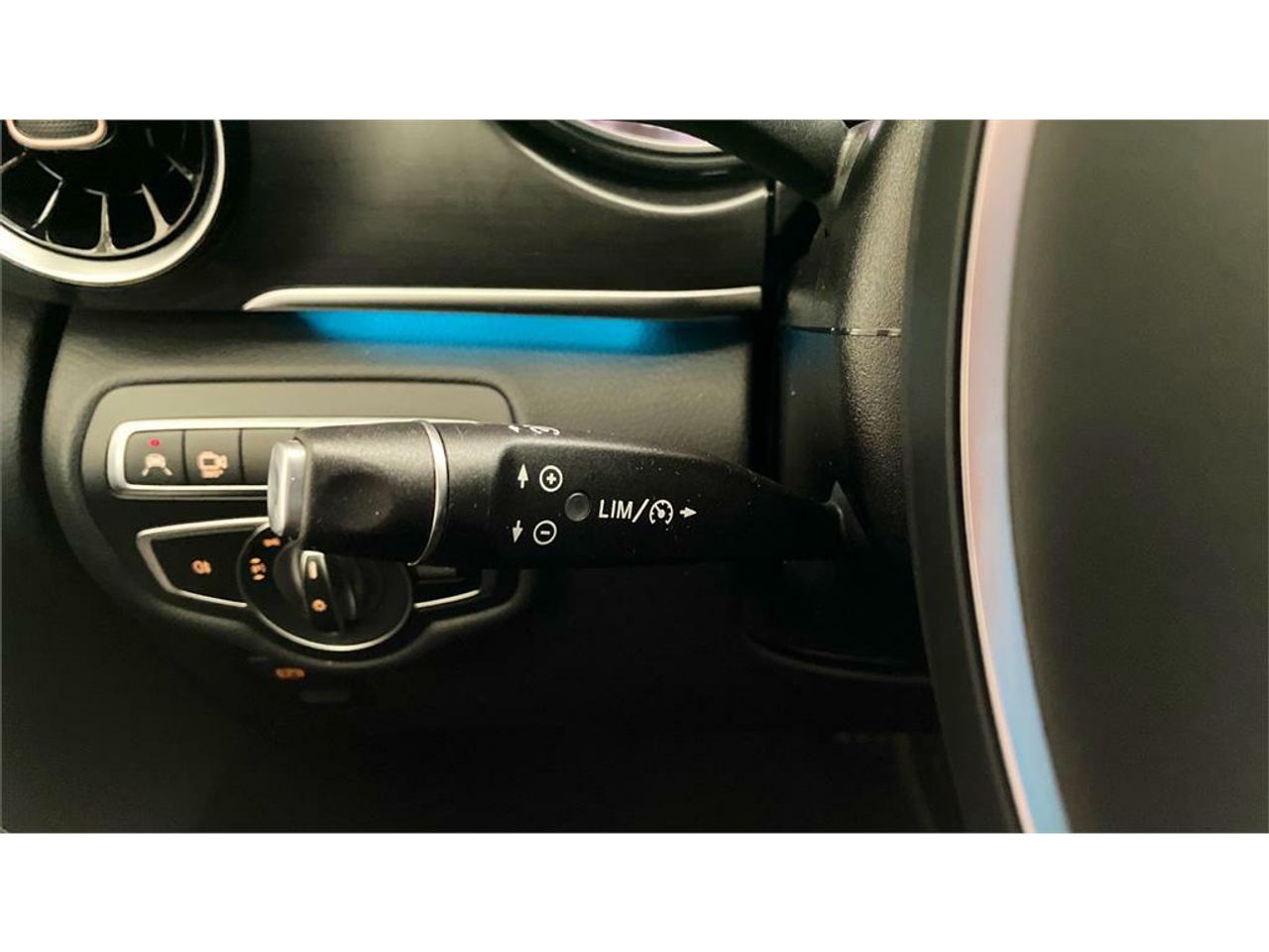 Foto Mercedes-Benz EQV 16