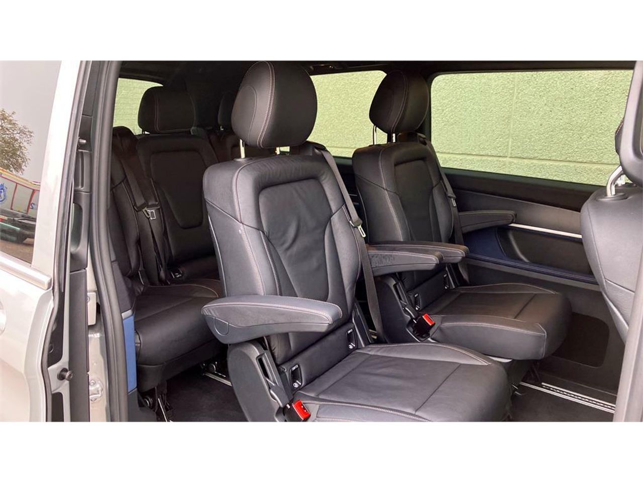 Foto Mercedes-Benz EQV 28