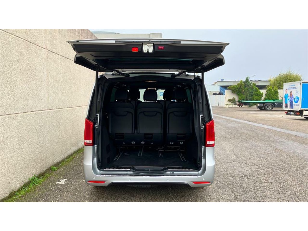 Foto Mercedes-Benz EQV 32