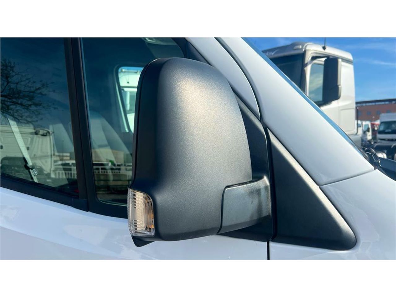 Foto Mercedes-Benz Sprinter 13