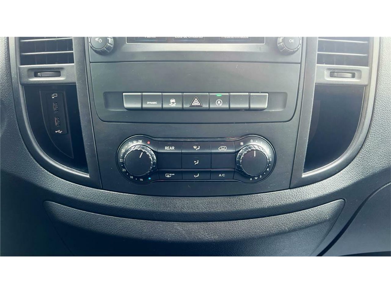 Foto Mercedes-Benz Vito 12