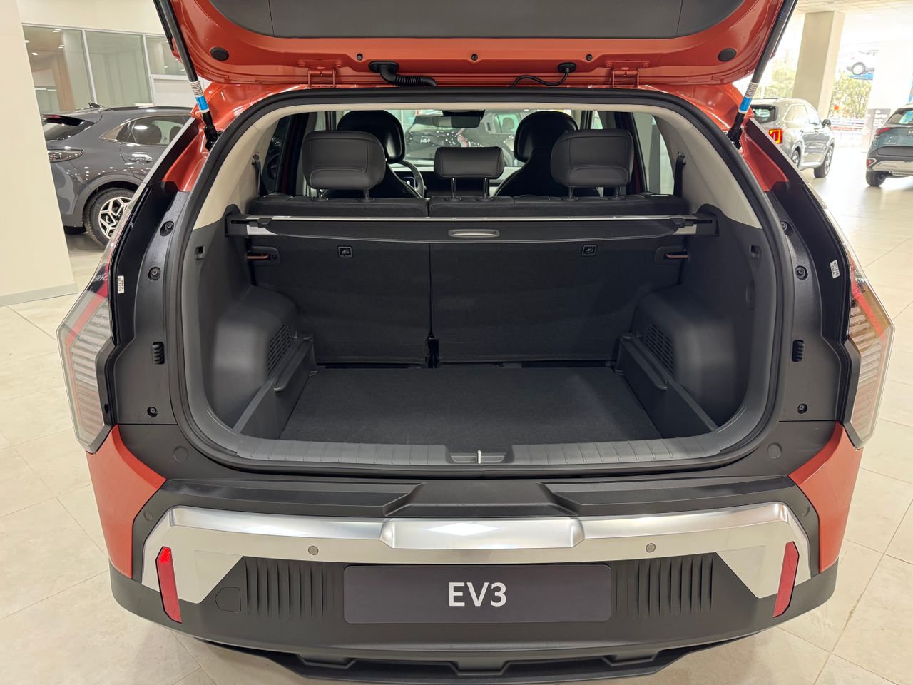 Foto Kia EV3 14