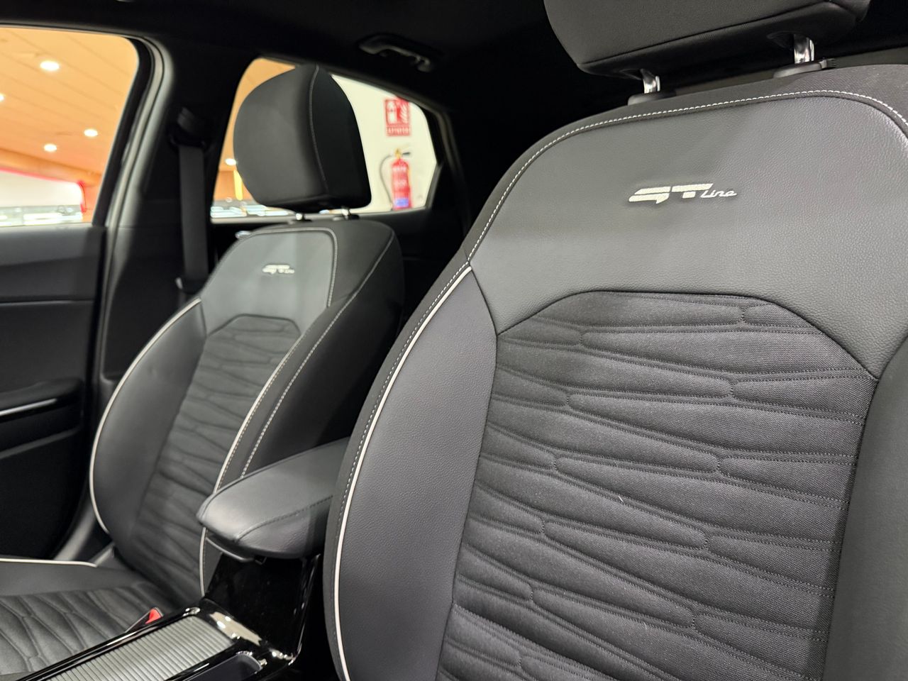 Foto Kia XCeed 11