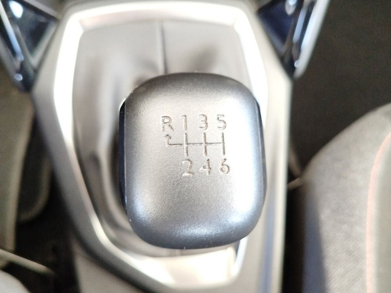 Foto Peugeot 208 12