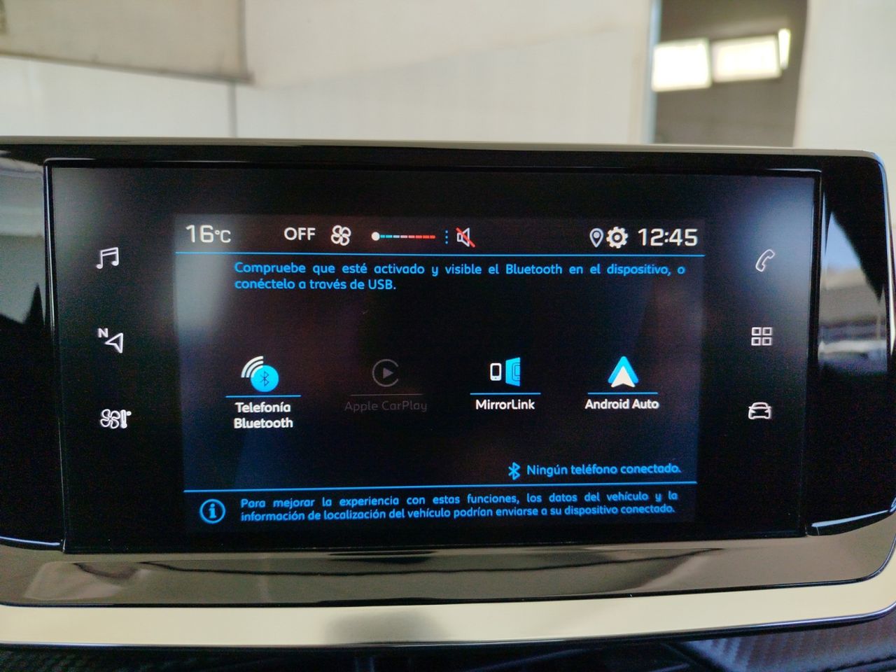 Foto Peugeot 208 16