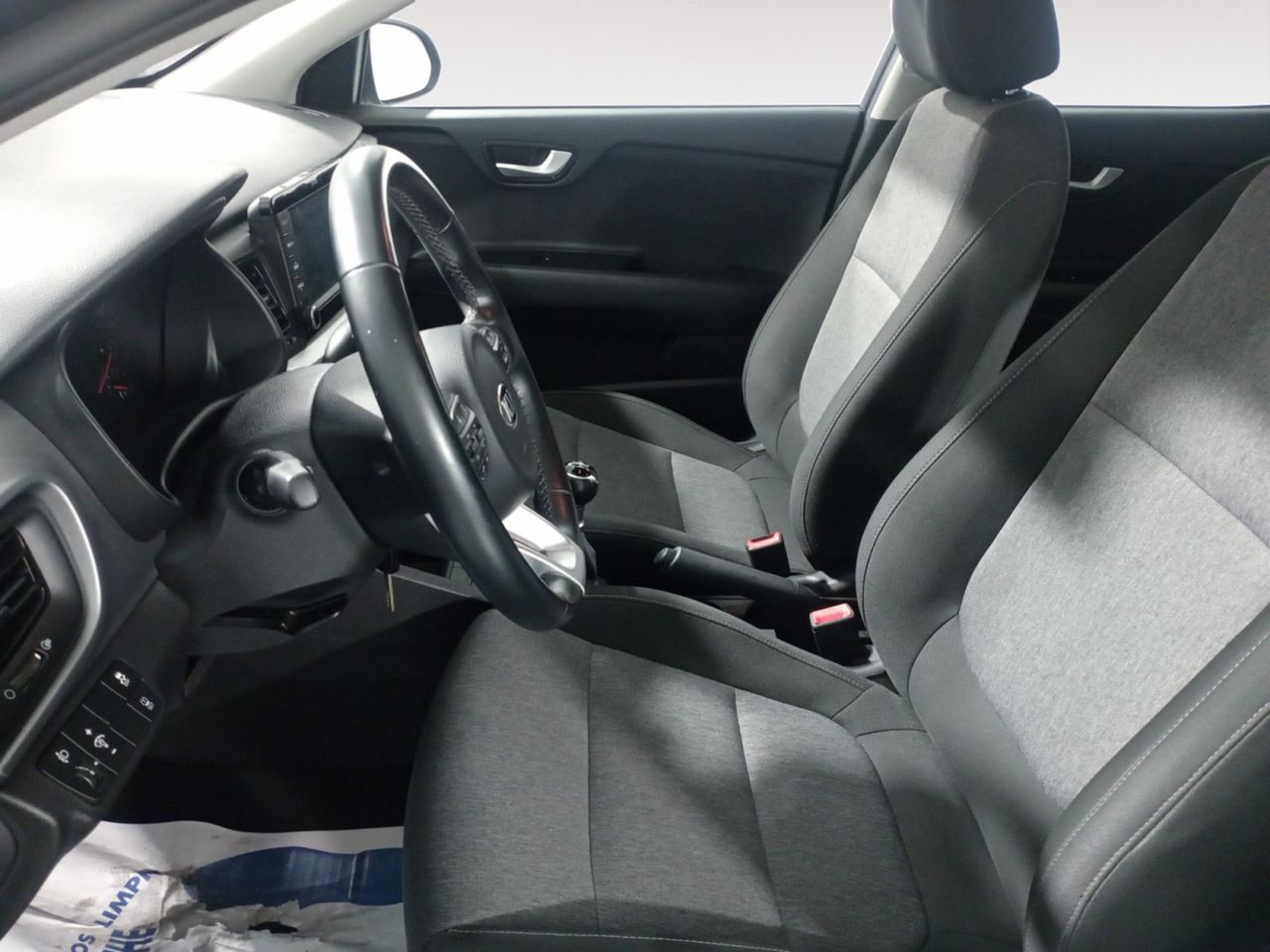 Foto Kia Stonic 8