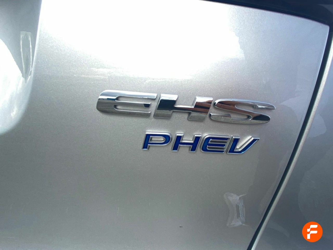 Foto MG HS 10