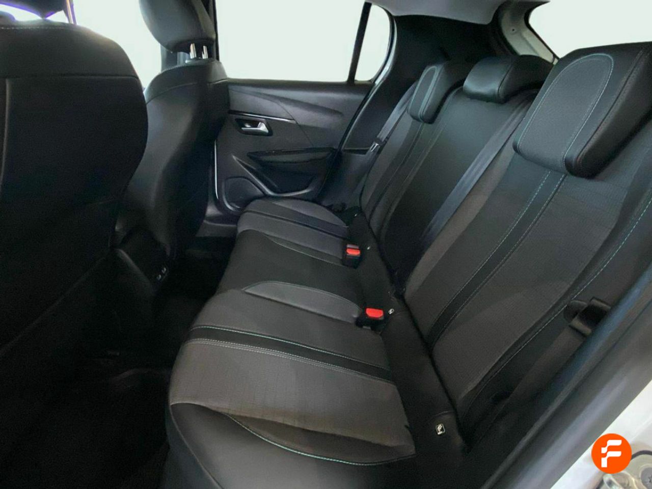 Foto Peugeot 208 21