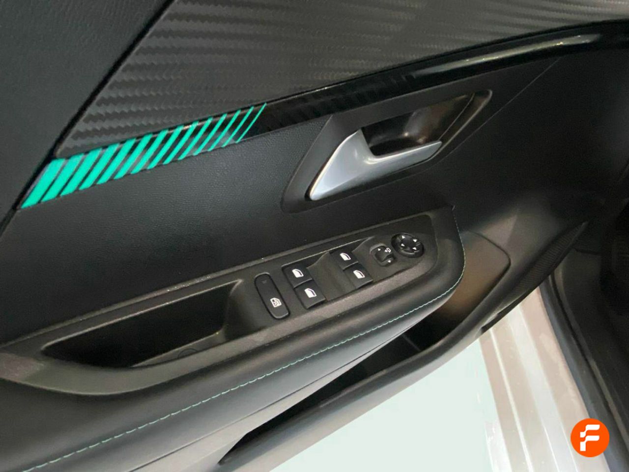 Foto Peugeot 208 23