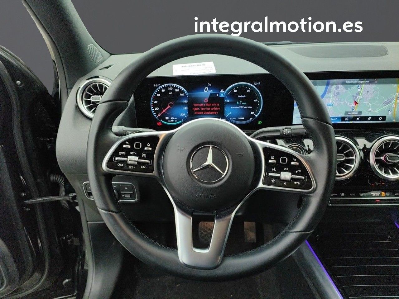 Foto Mercedes-Benz EQA 8