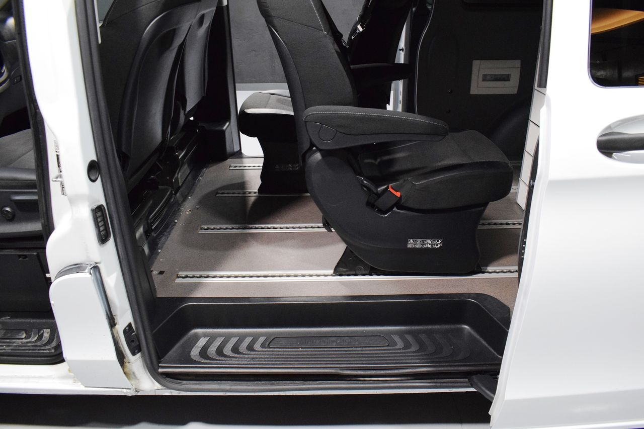 Foto Mercedes-Benz Vito 17