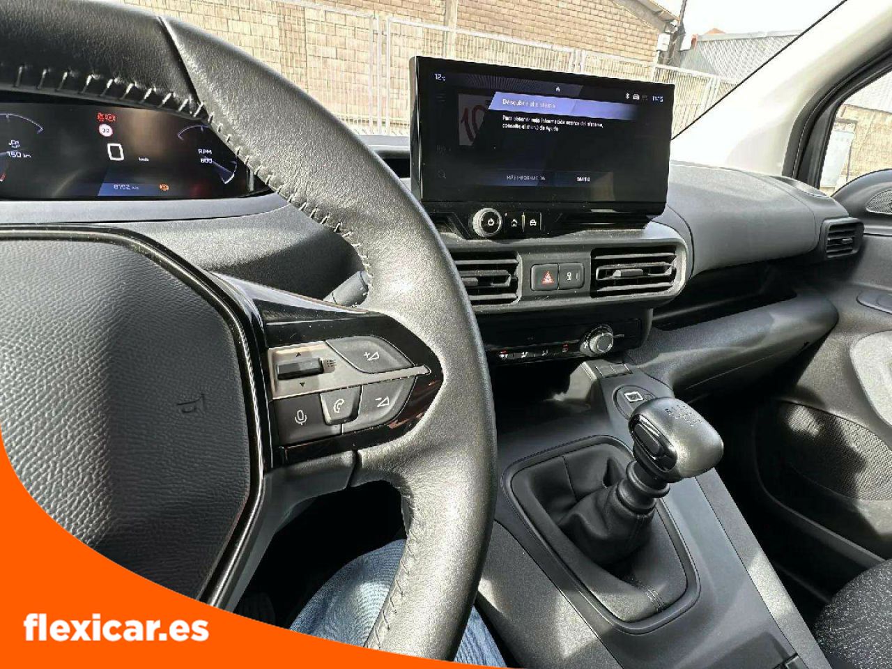 Foto Peugeot Rifter 12