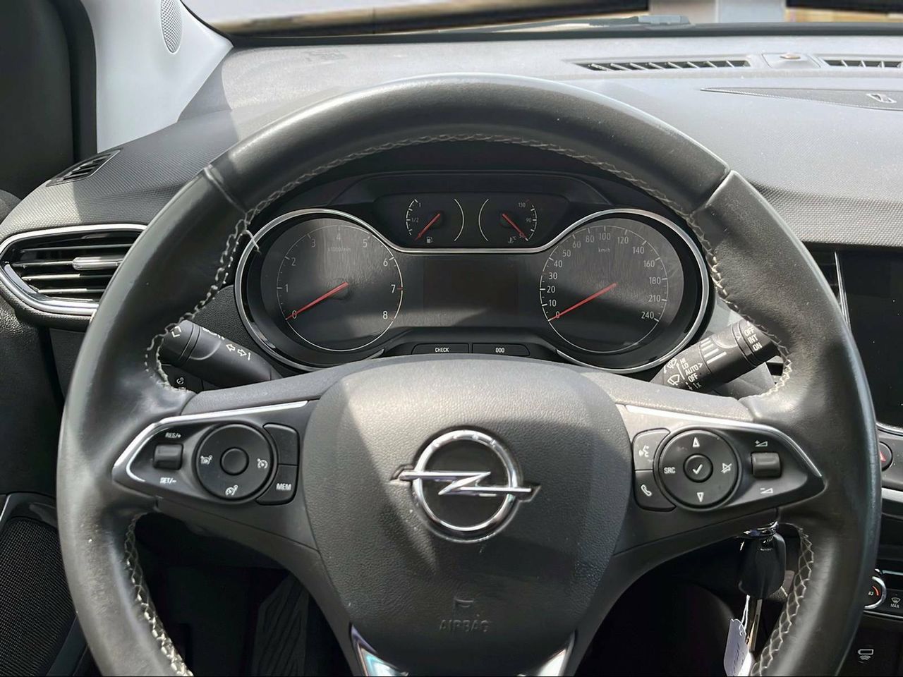 Foto Opel Crossland X 17