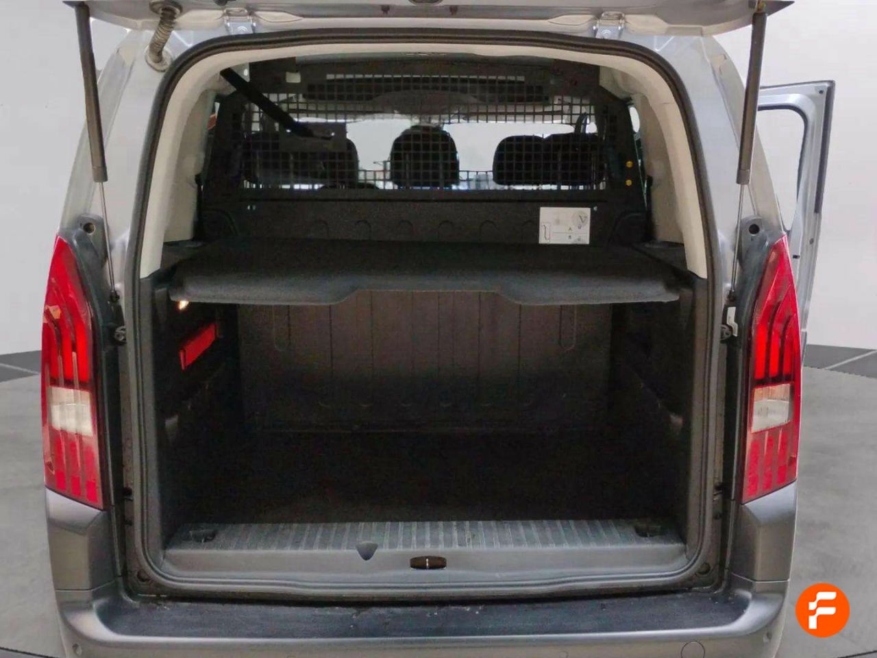 Foto Peugeot Rifter 10