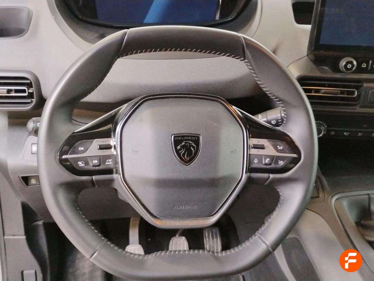 Foto Peugeot Rifter 13