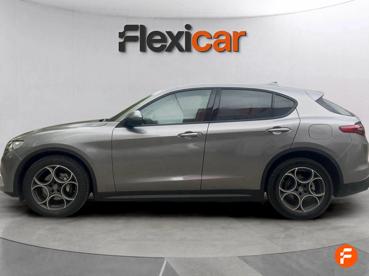 Foto Alfa Romeo Stelvio 4
