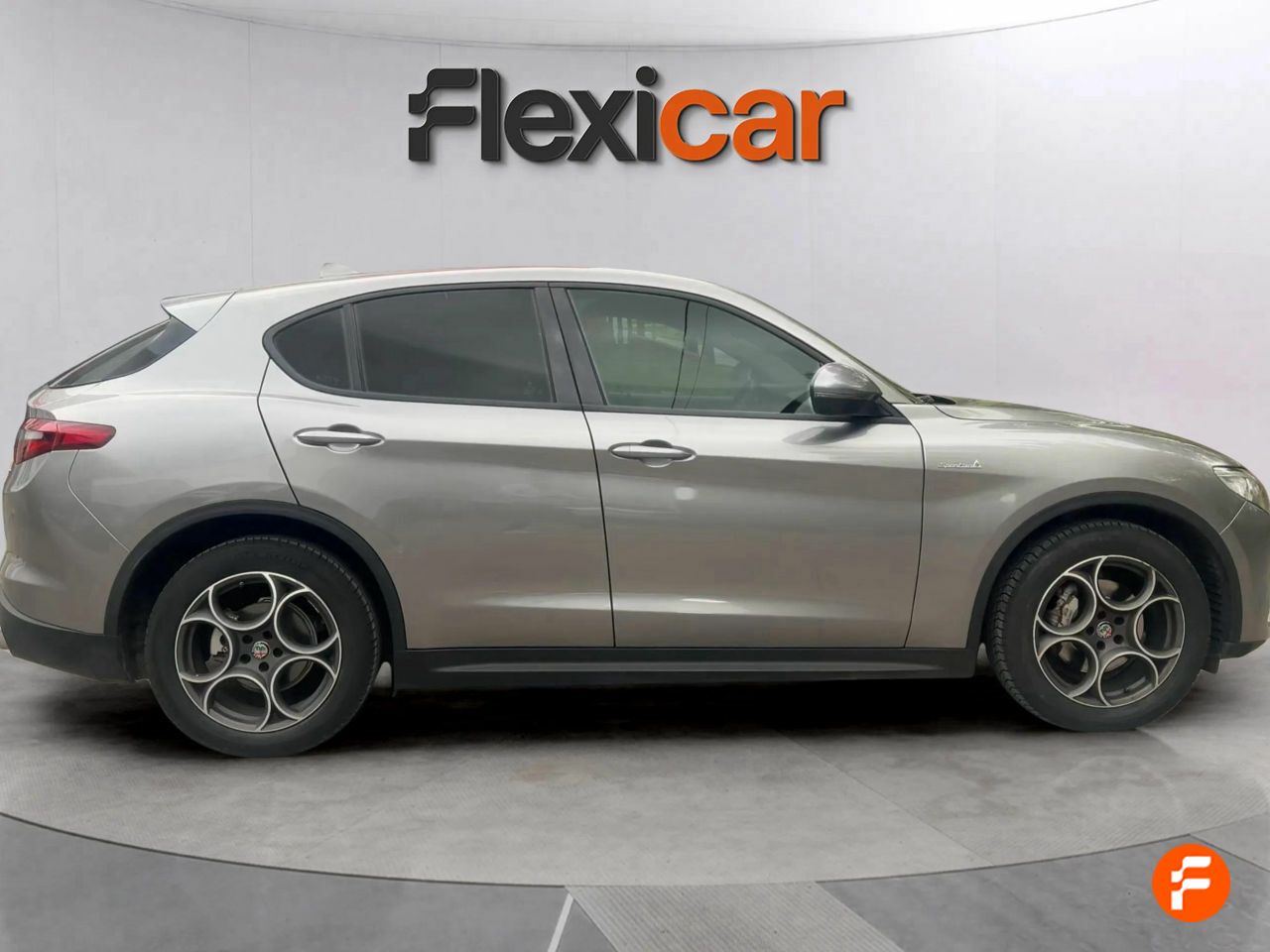 Foto Alfa Romeo Stelvio 10