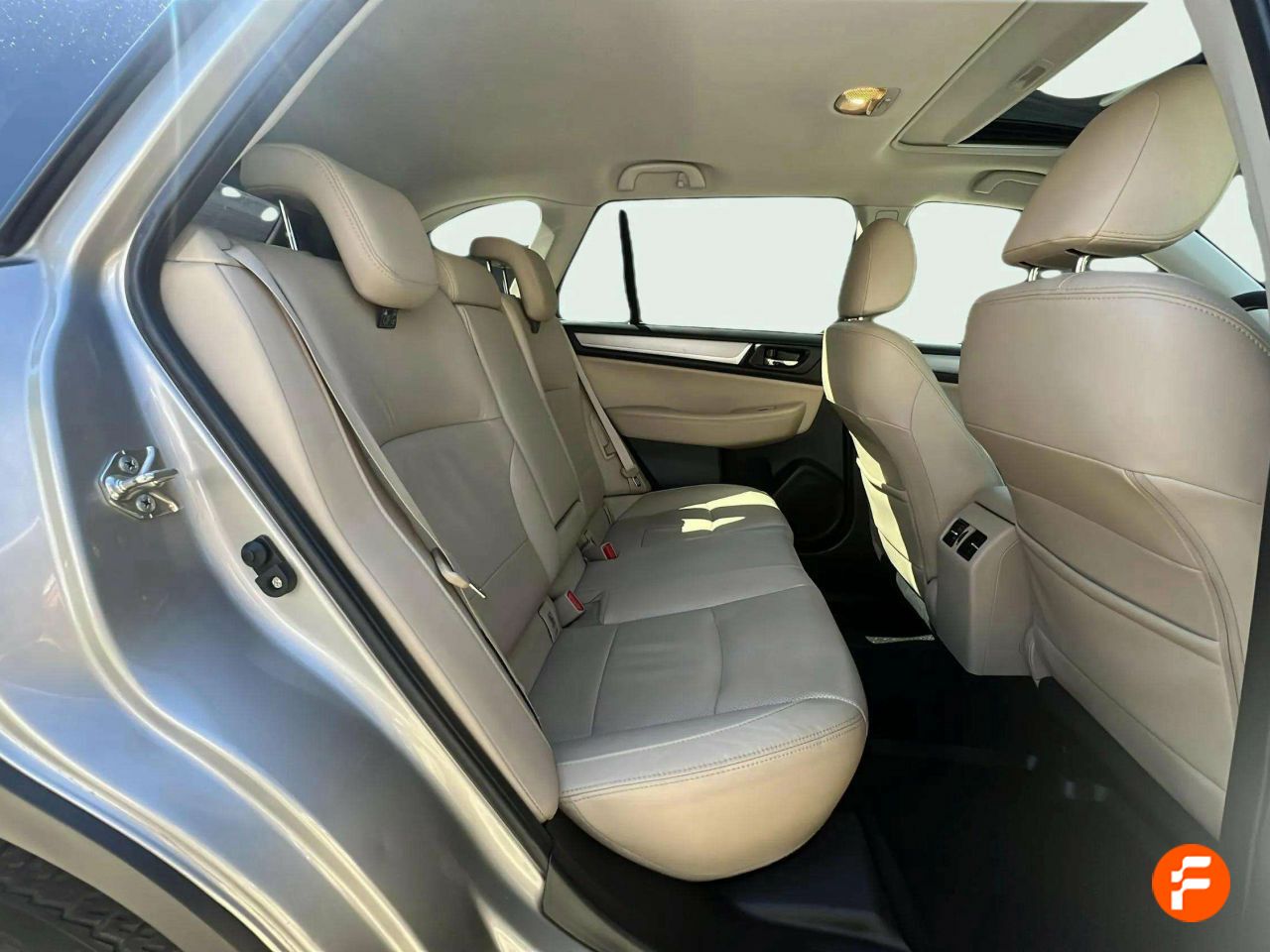 Foto Subaru Outback 17