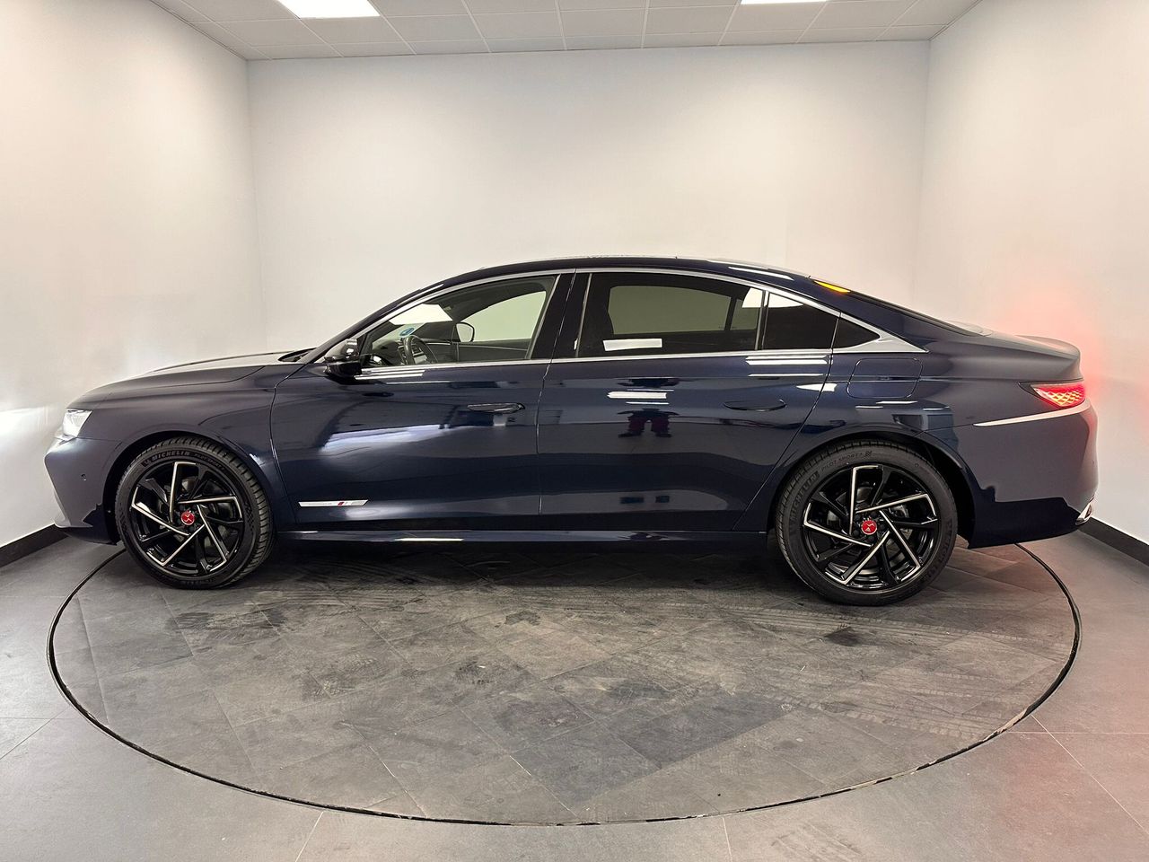 Foto DS Automobiles DS 9 17