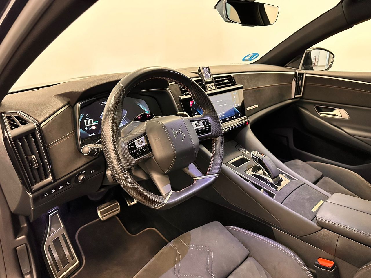 Foto DS Automobiles DS 9 22