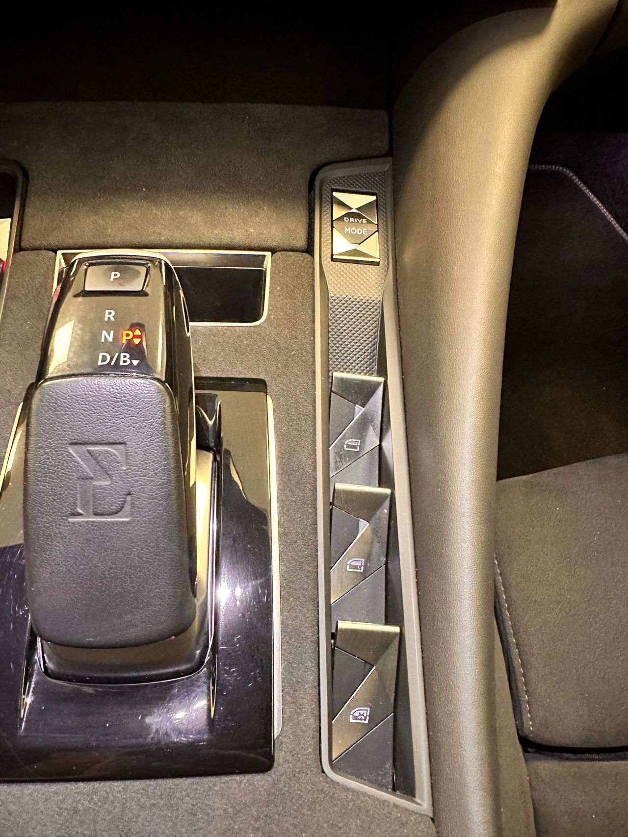 Foto DS Automobiles DS 9 35